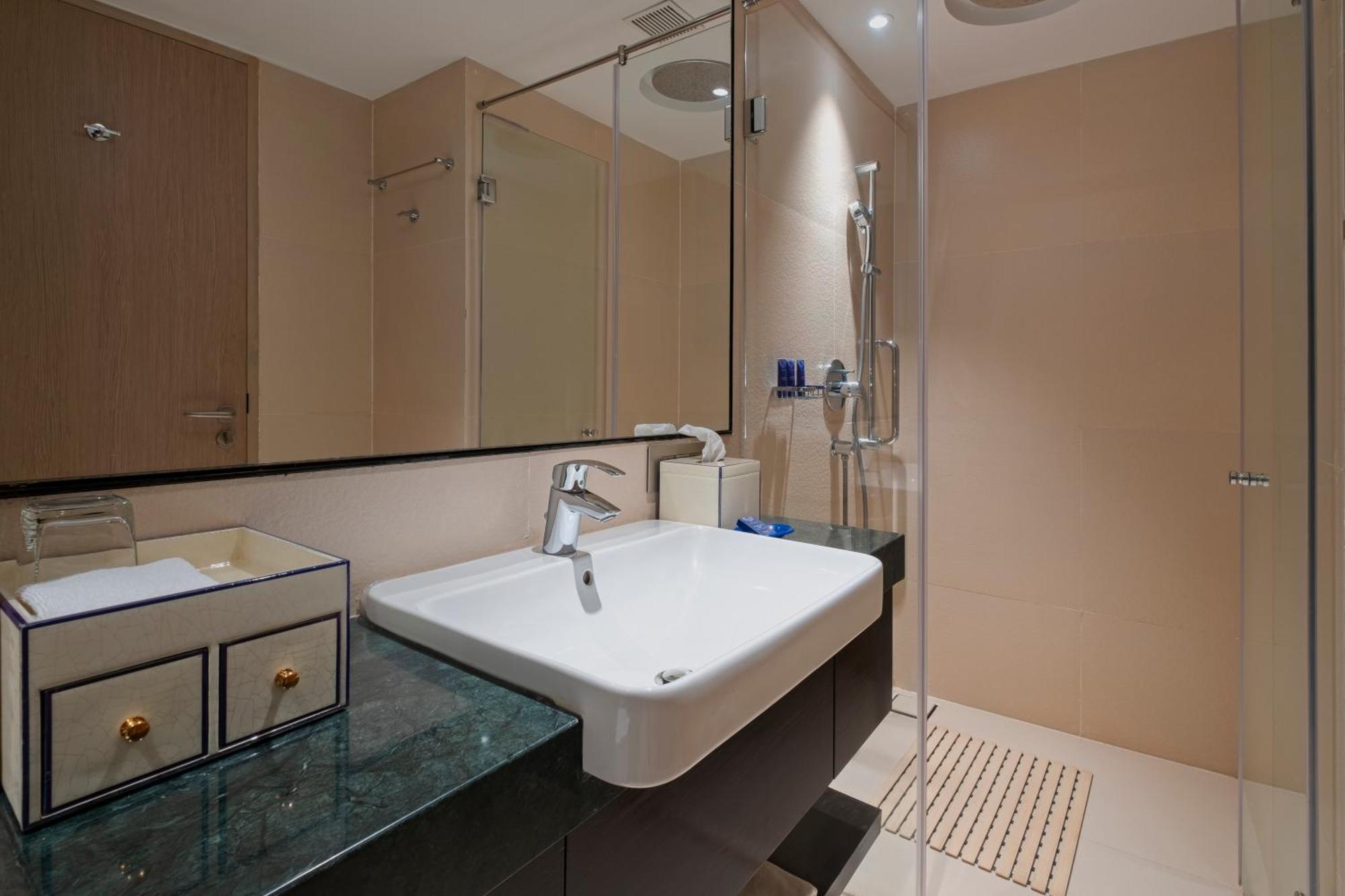 פאנג'י Vivanta Goa, Miramar מראה חיצוני תמונה